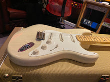 Load image into Gallery viewer, Fender Custom Shop Stratocaster 1955 Journeyman &#39;55 Vintage 50s Blonde Electric Guitar
