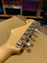 Load image into Gallery viewer, Fender Custom Shop Stratocaster 1955 Journeyman &#39;55 Vintage 50s Blonde Electric Guitar
