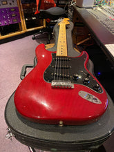 Load image into Gallery viewer, 1979 FENDER Stratocaster Vintage 70s American USA Strat Red Electric Guitar For Sale
