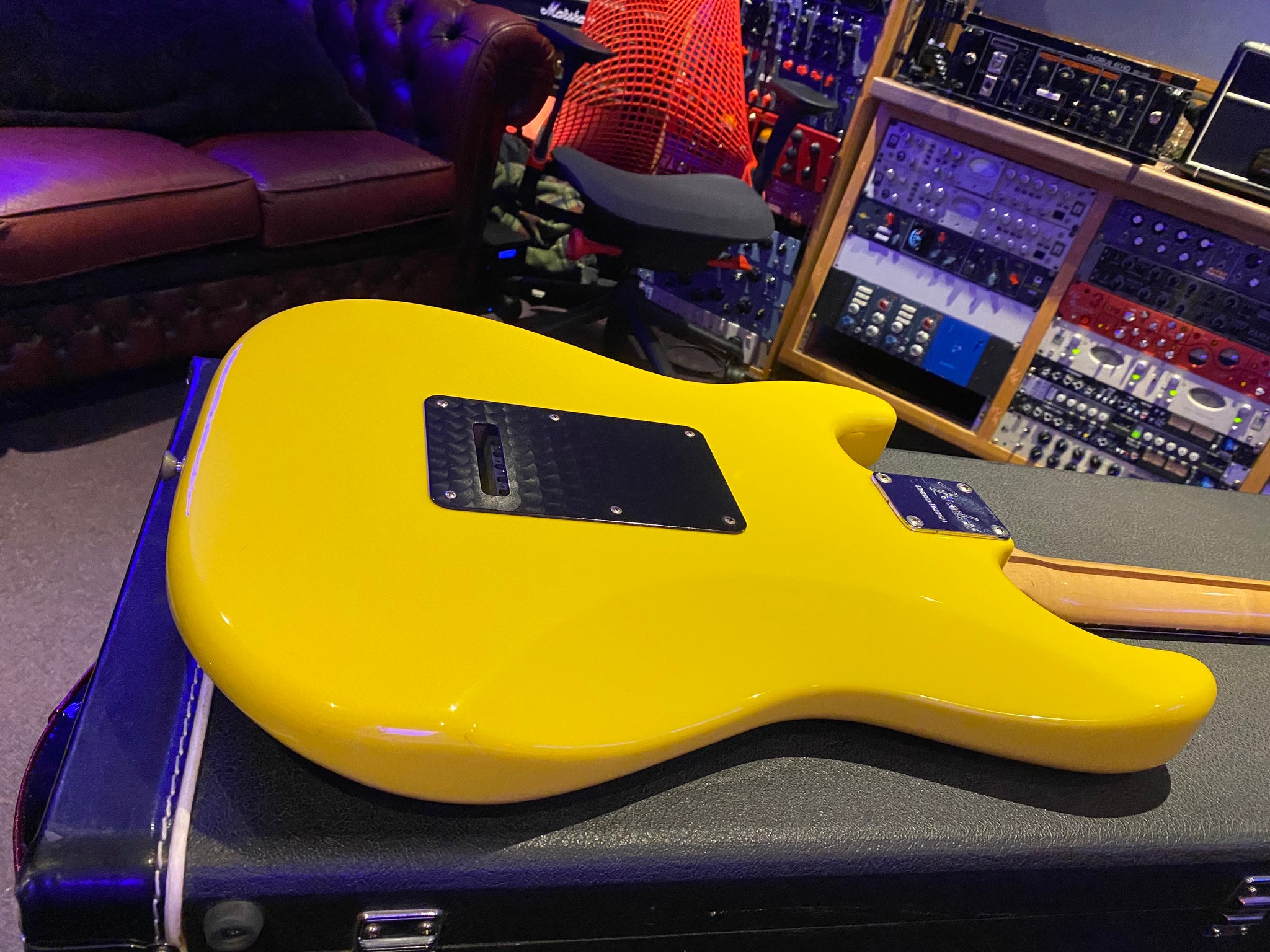 Fender Stratocaster Graffiti Yellow HSS Standard Fat Strat FSR