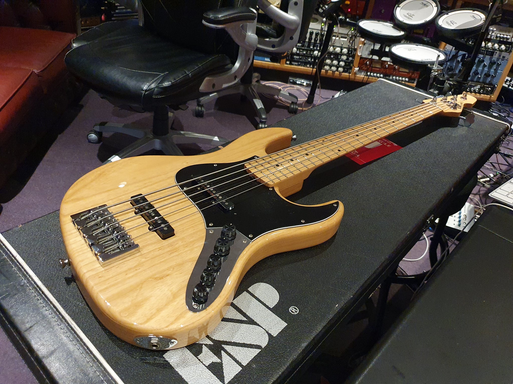 ESP Sado Custom Shop Amaze 5 String Jazz Bass Artist Owned Ed Poole – Essex  Recording Studios