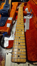 Load image into Gallery viewer, 1962 Fender Stratocaster Sunburst Original Finish Artist Owned Vintage &#39;60s USA Strat American Electric Guitar
